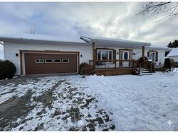 17 Rue Beauséjour Saint-Quentin, NB E8A 1B7