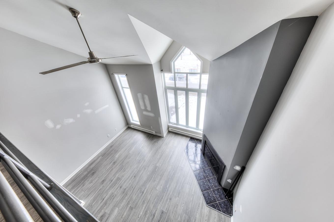 Vue - 1066 Rue De La Famille-Dubreuil, Montréal (Rivière-Des-Prairies/Pointe-Aux-Trembles), QC - Indoor Photo Showing Other Room