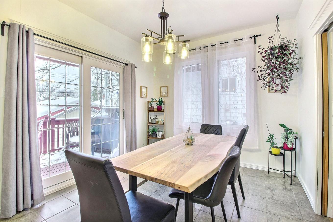 Salle à manger - 26 6E Rue, Rouyn-Noranda, QC - Indoor Photo Showing Dining Room