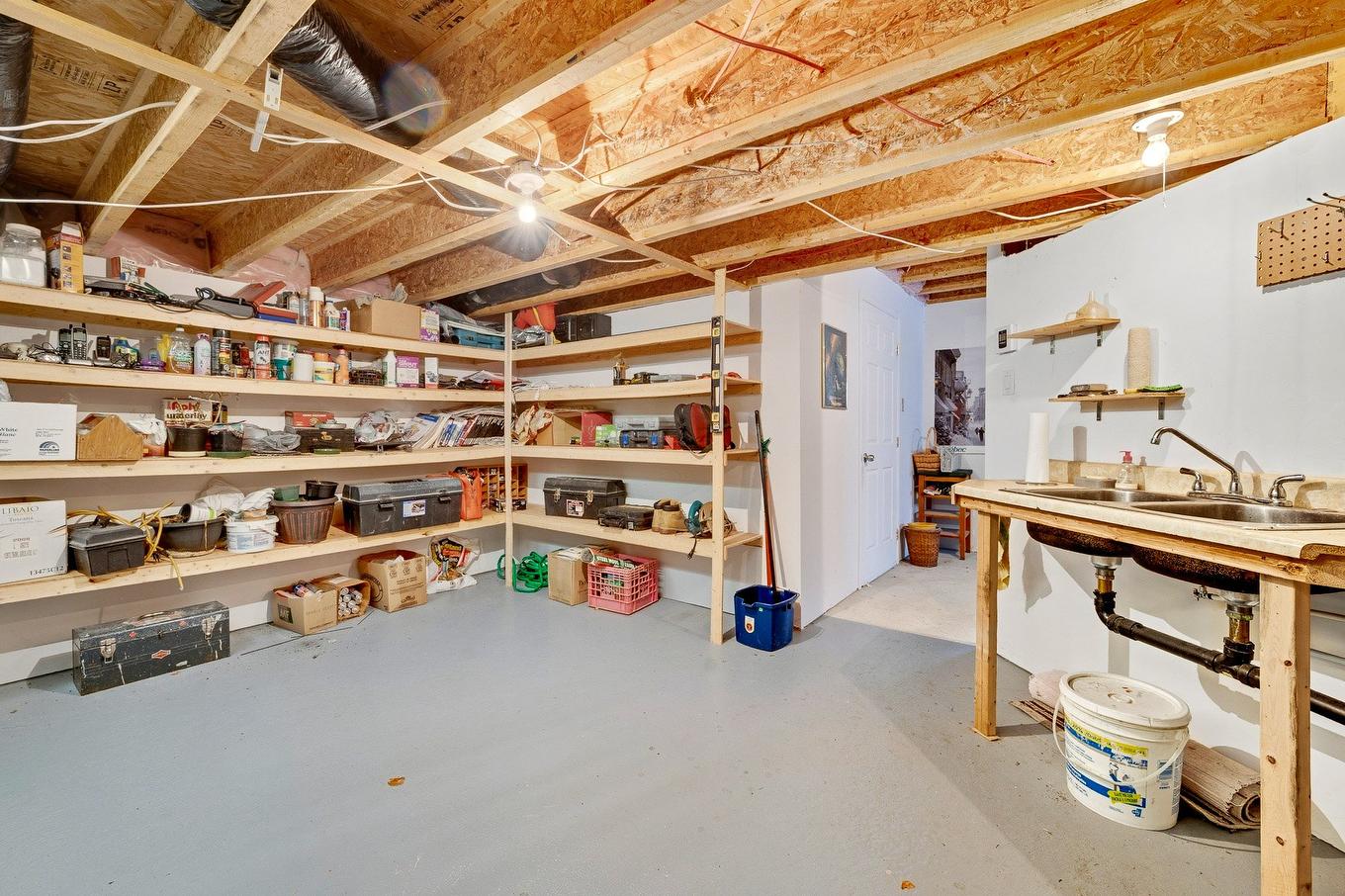 Workshop - 1832 Rue Raoul-Jobin, Saint-Jérôme, QC - Indoor Photo Showing Basement