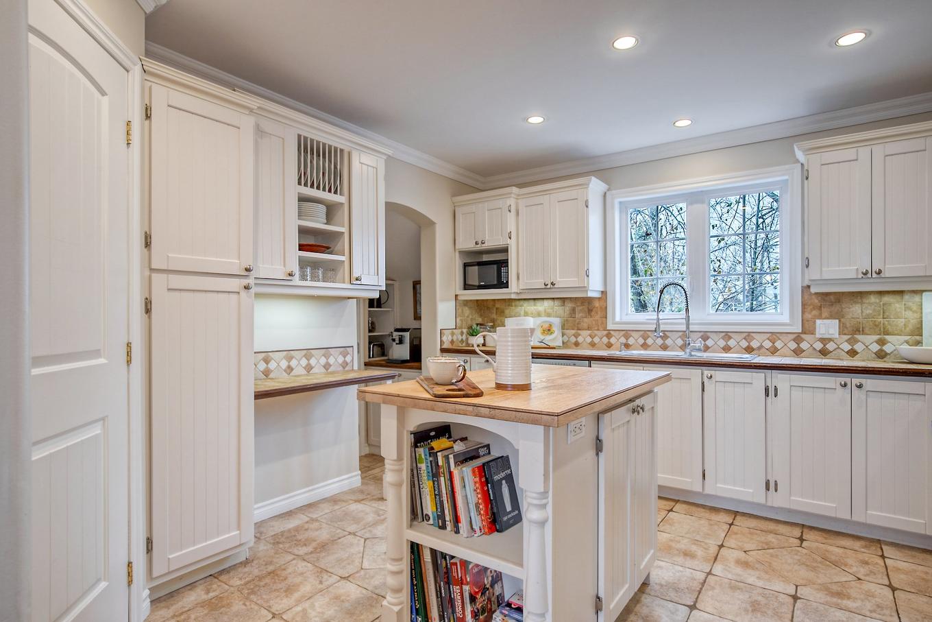 Kitchen - 74 Rue Houle, Saint-Jean-Sur-Richelieu, QC - Indoor Photo Showing Kitchen