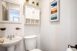 Powder room -