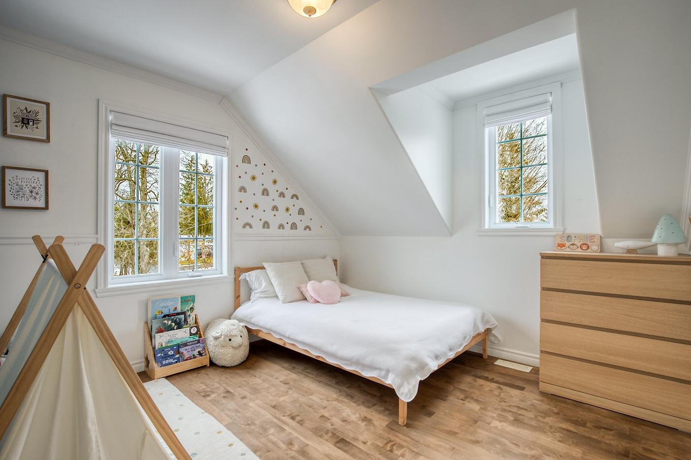 Bedroom - 74 Rue Houle, Saint-Jean-Sur-Richelieu, QC - Indoor Photo Showing Bedroom