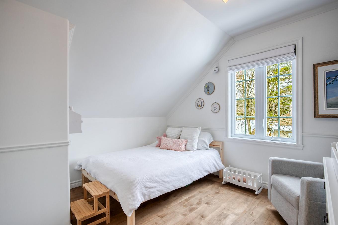 Bedroom - 74 Rue Houle, Saint-Jean-Sur-Richelieu, QC - Indoor Photo Showing Bedroom