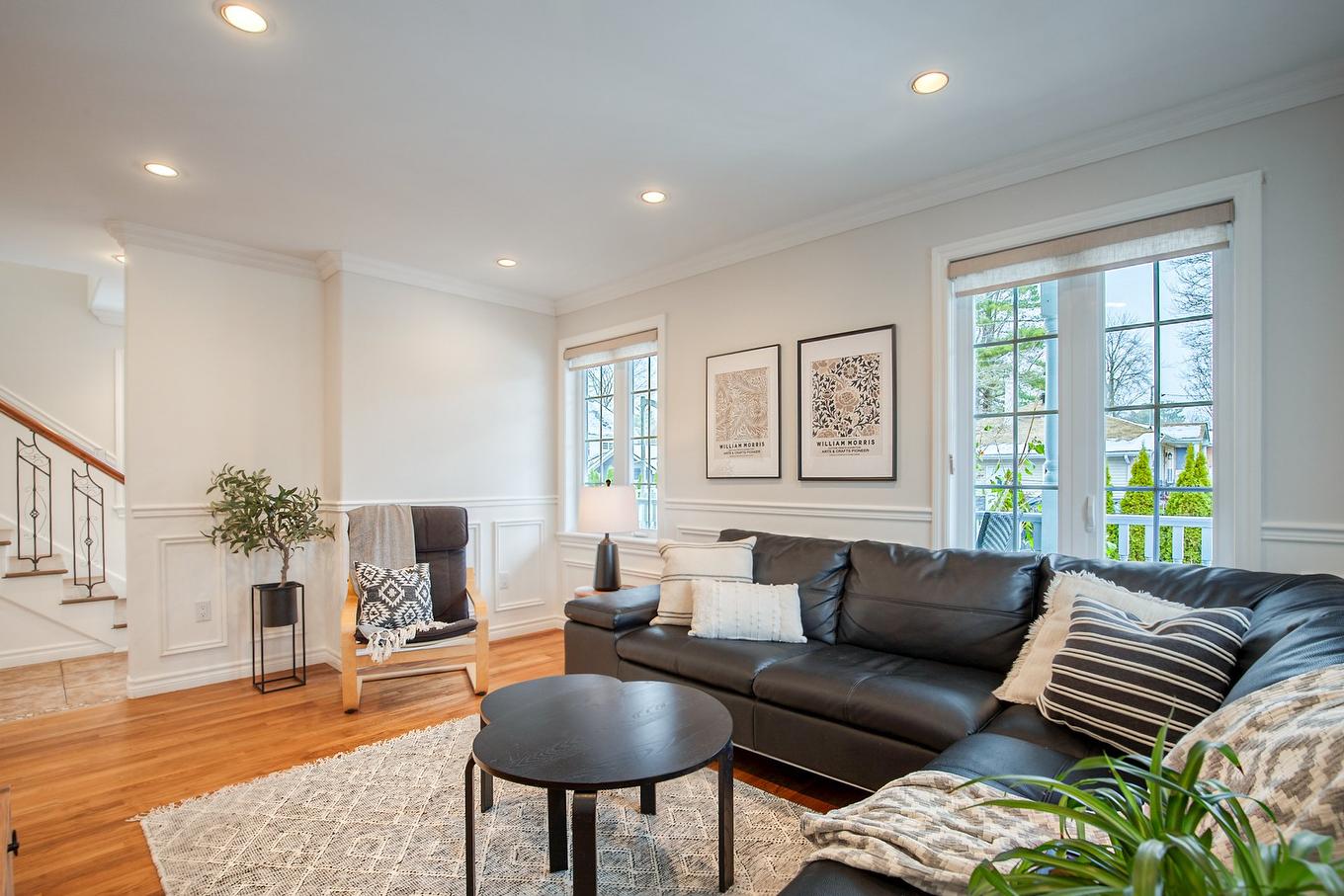 Living room - 74 Rue Houle, Saint-Jean-Sur-Richelieu, QC - Indoor Photo Showing Living Room