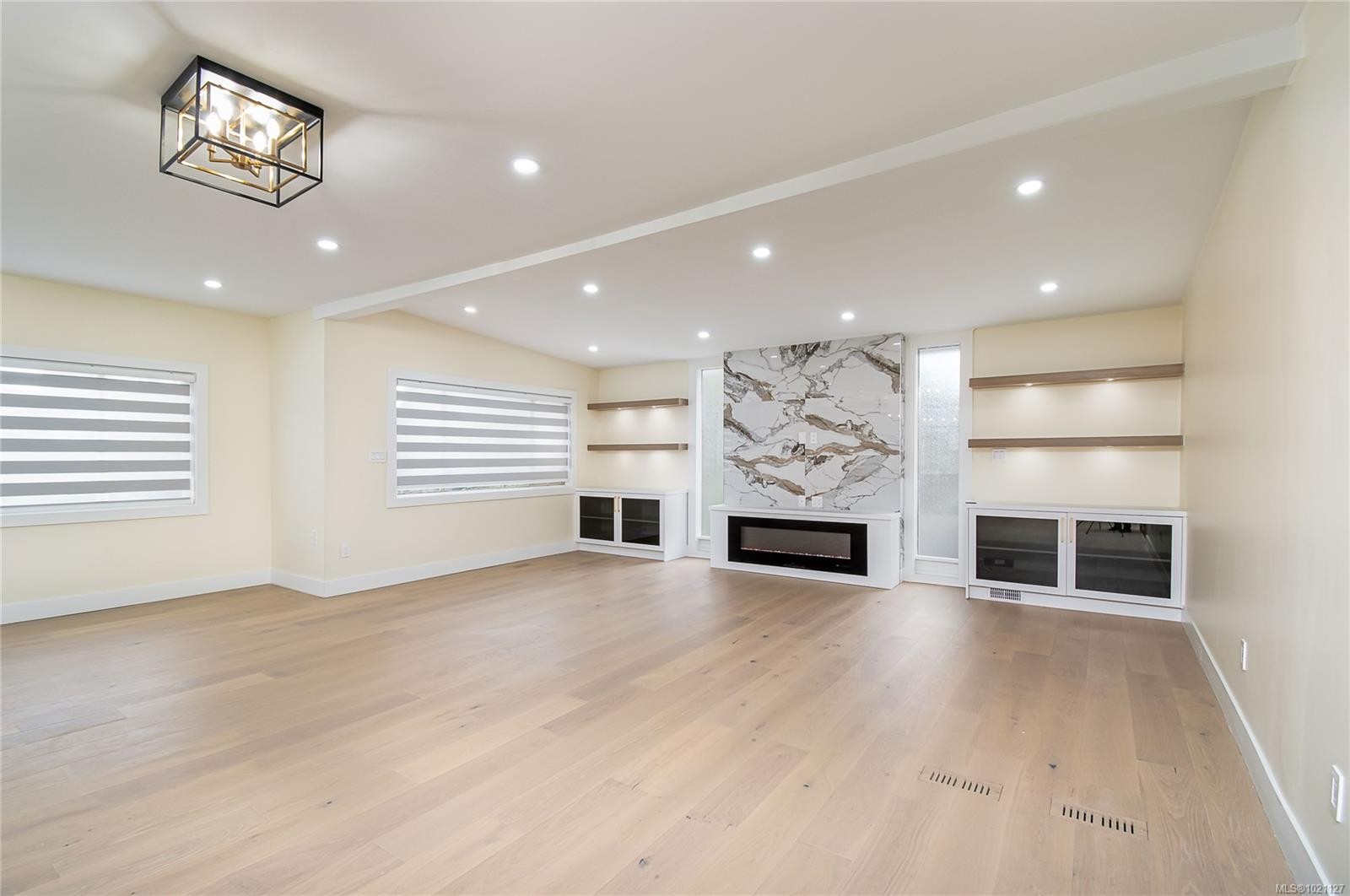 1579 Kenmore Rd, Saanich, BC