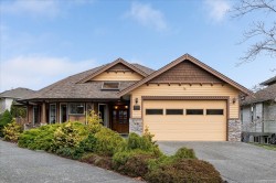 310 Holland Creek Pl Ladysmith, BC V9G 1T6