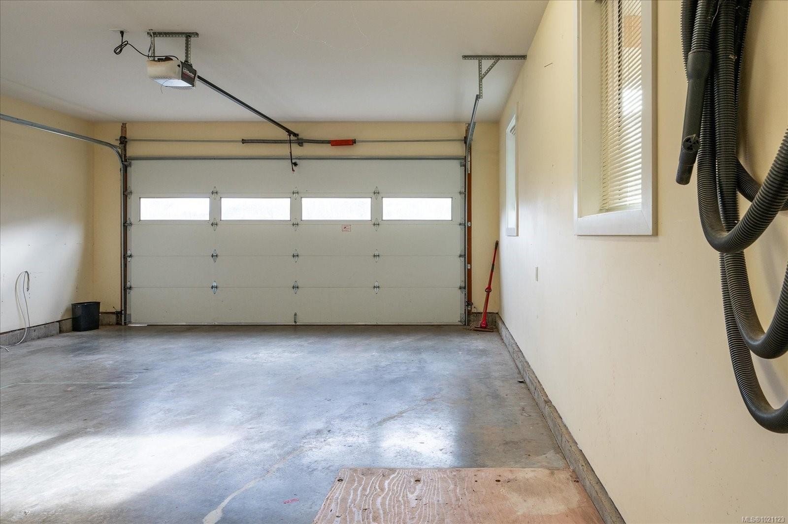 310 Holland Creek Pl, Ladysmith, BC