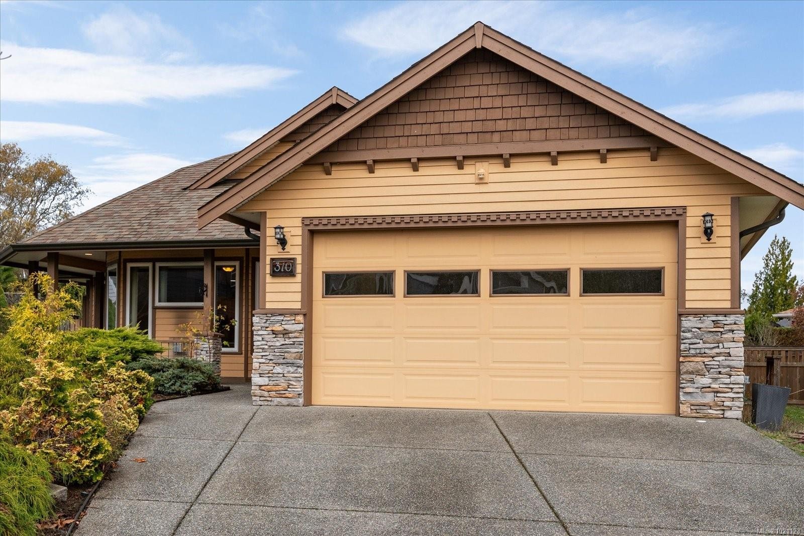 310 Holland Creek Pl, Ladysmith, BC