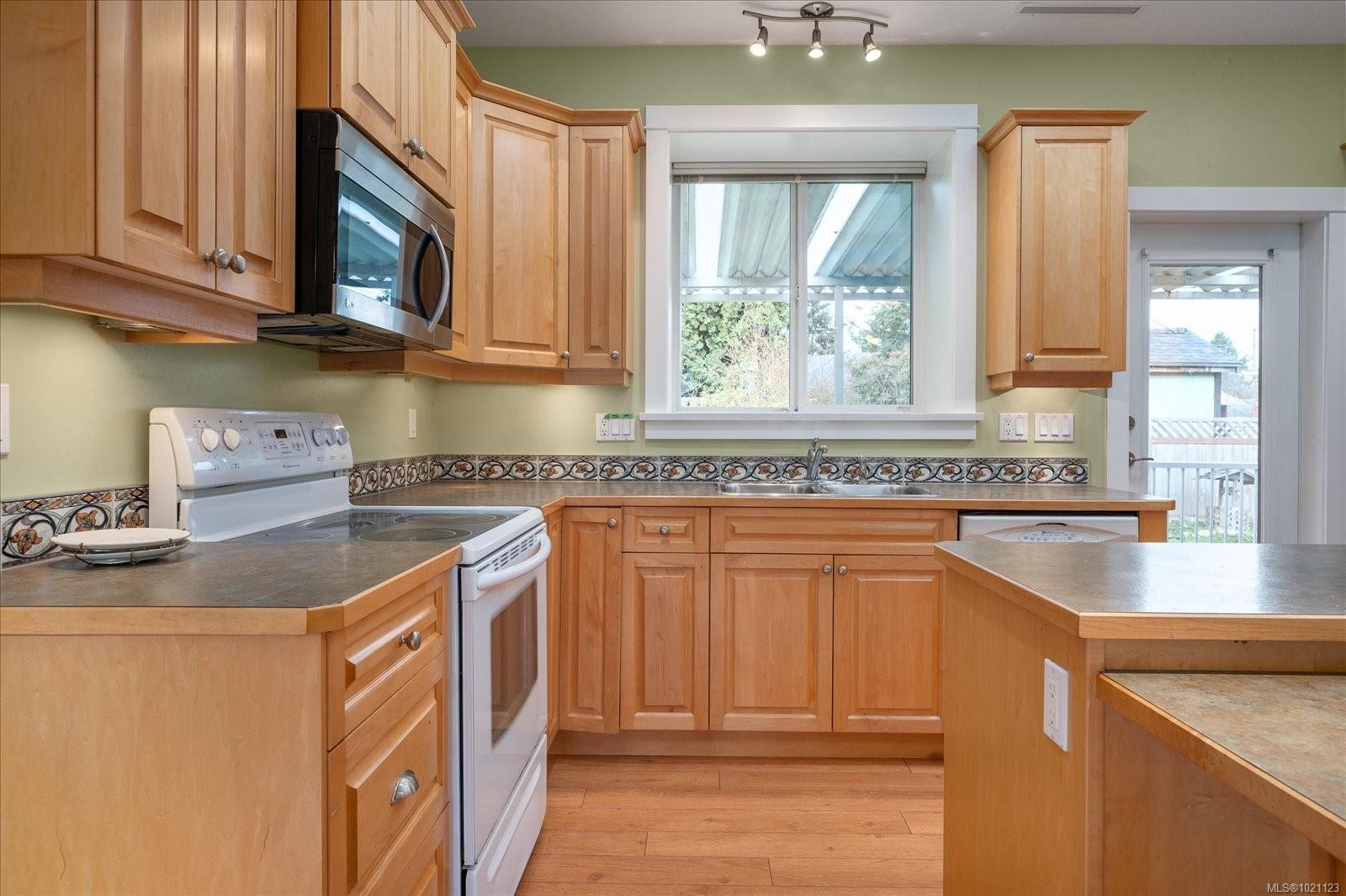 310 Holland Creek Pl, Ladysmith, BC