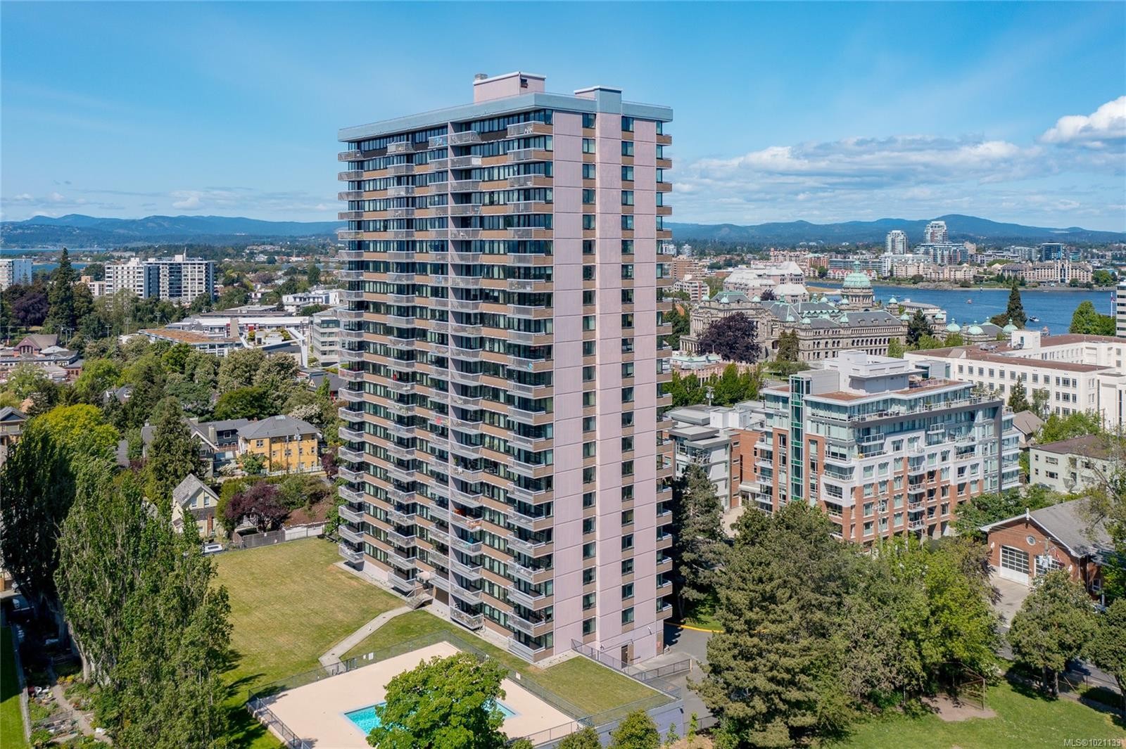 1008-647 Michigan St, Victoria, BC - Outdoor With View