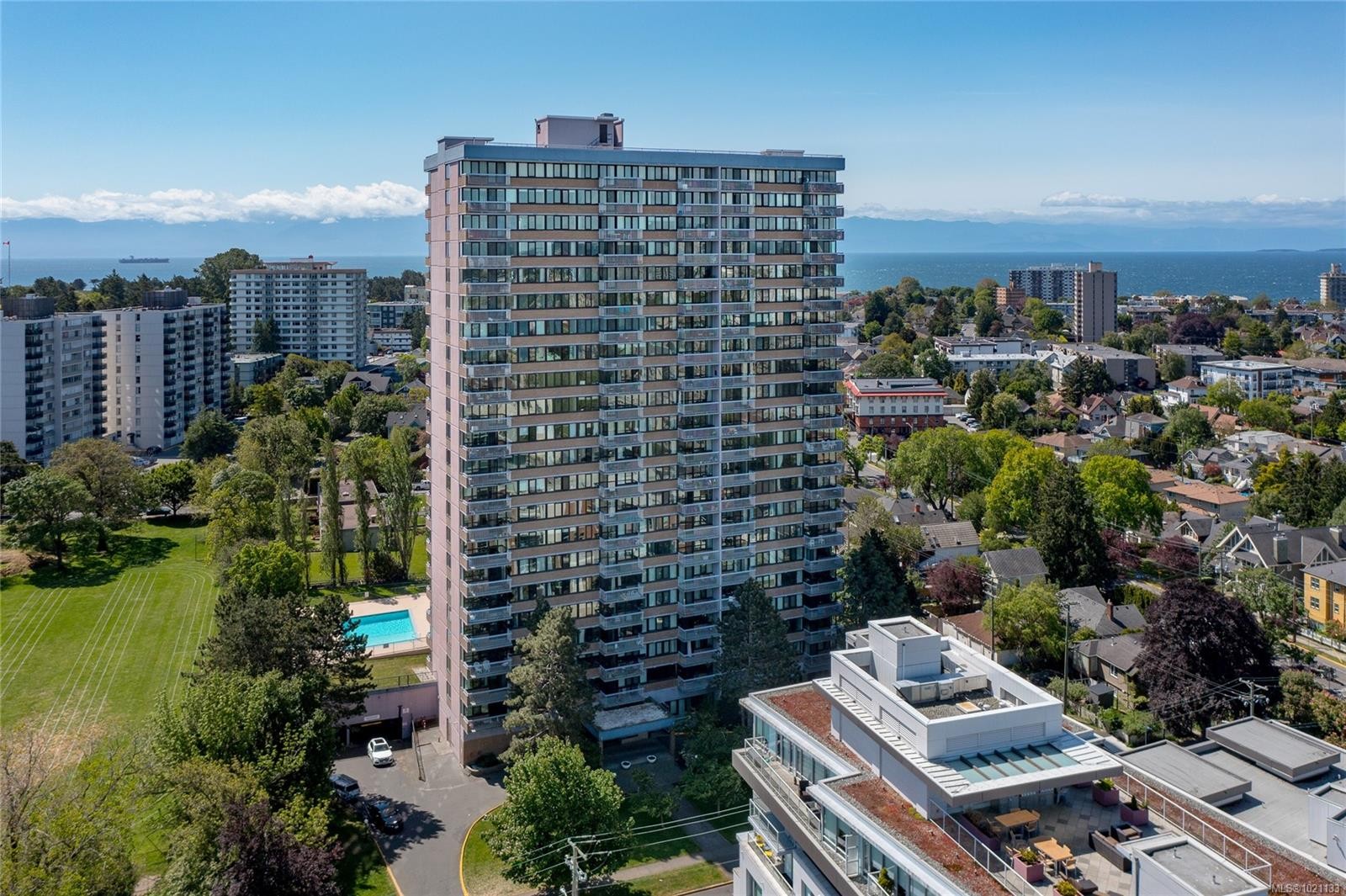 1008-647 Michigan St, Victoria, BC - Outdoor With View
