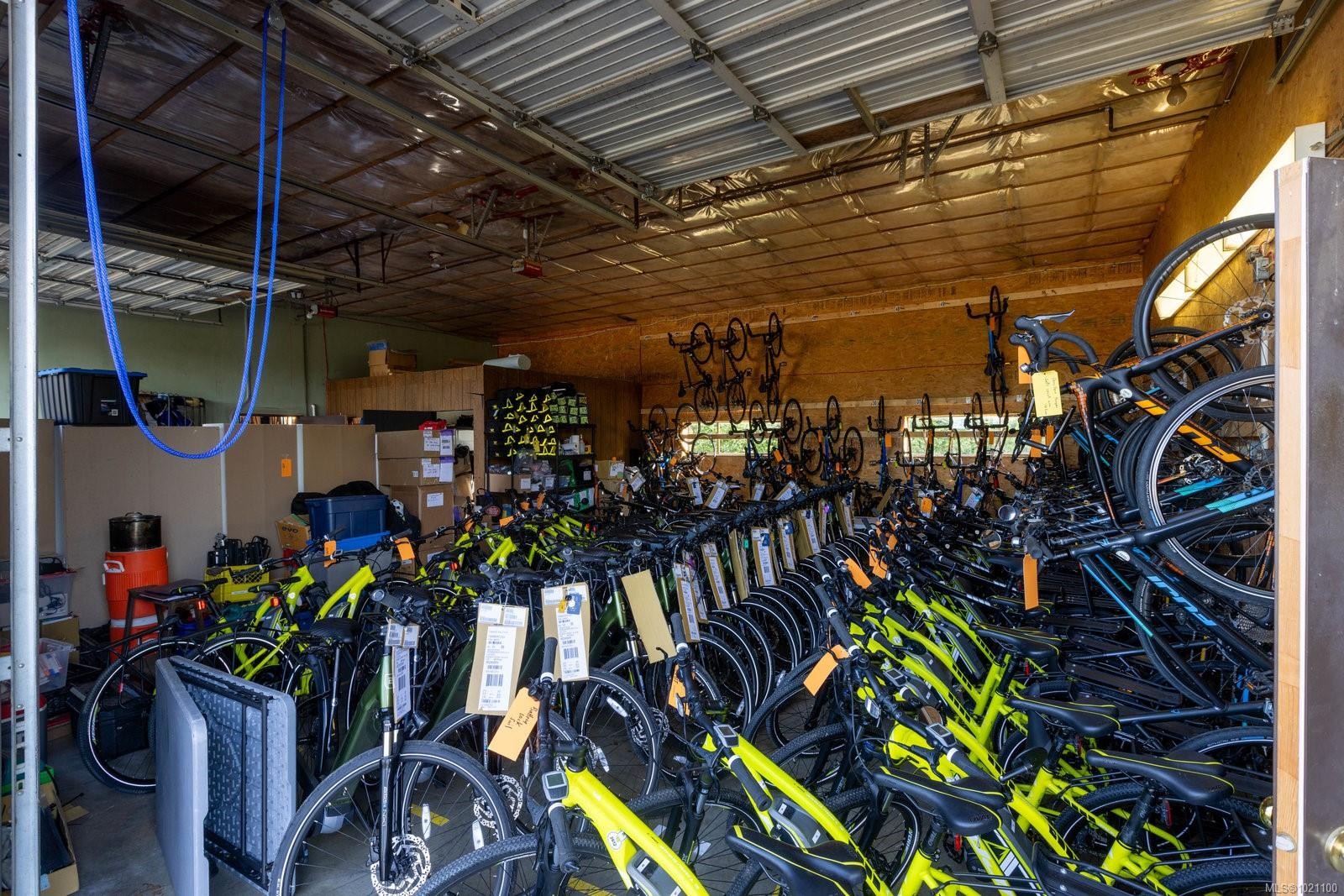 9775 West Saanich Rd, North Saanich, BC