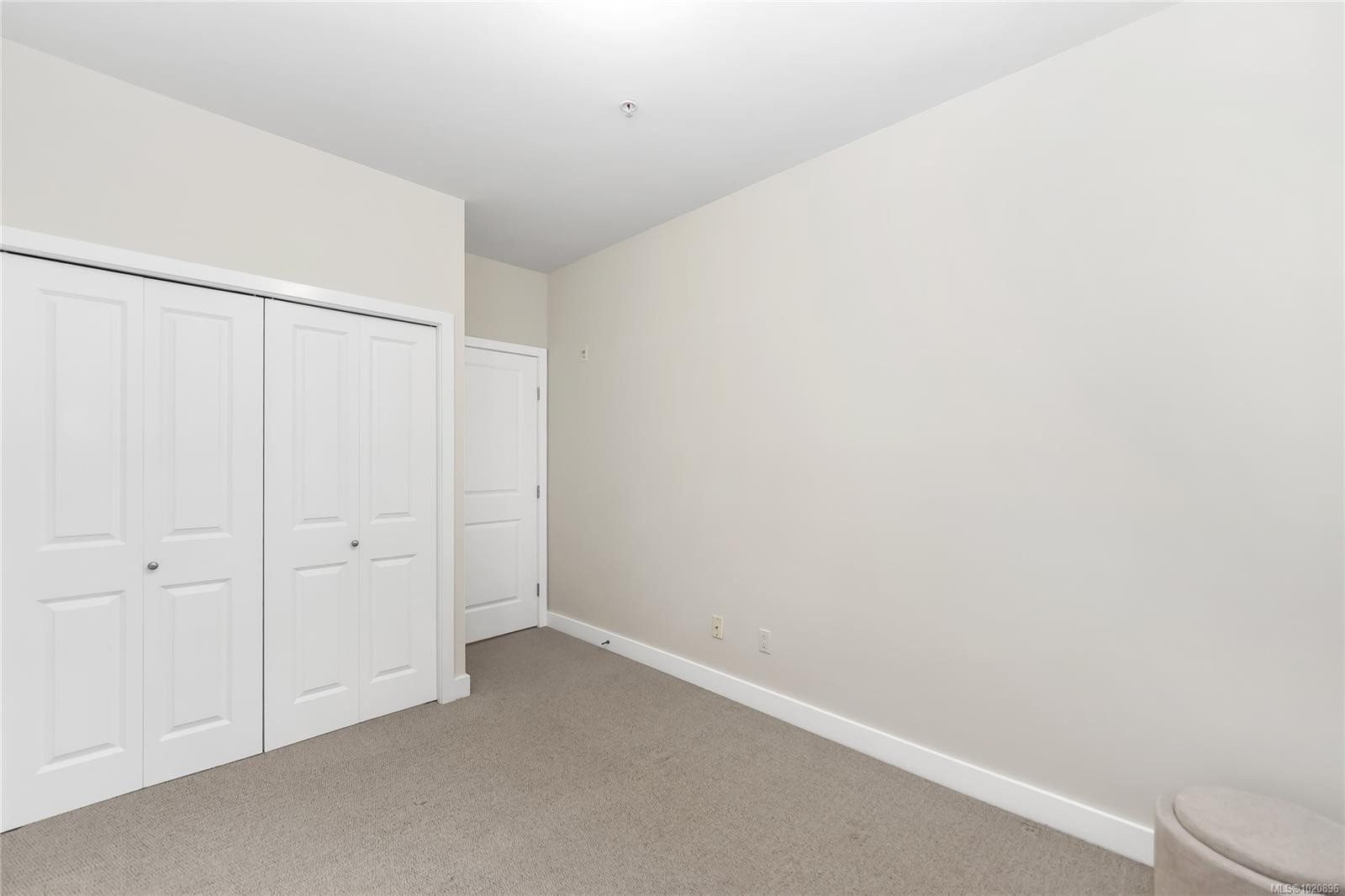 203D-1115 Craigflower Rd, Esquimalt, BC - Indoor Photo Showing Other Room