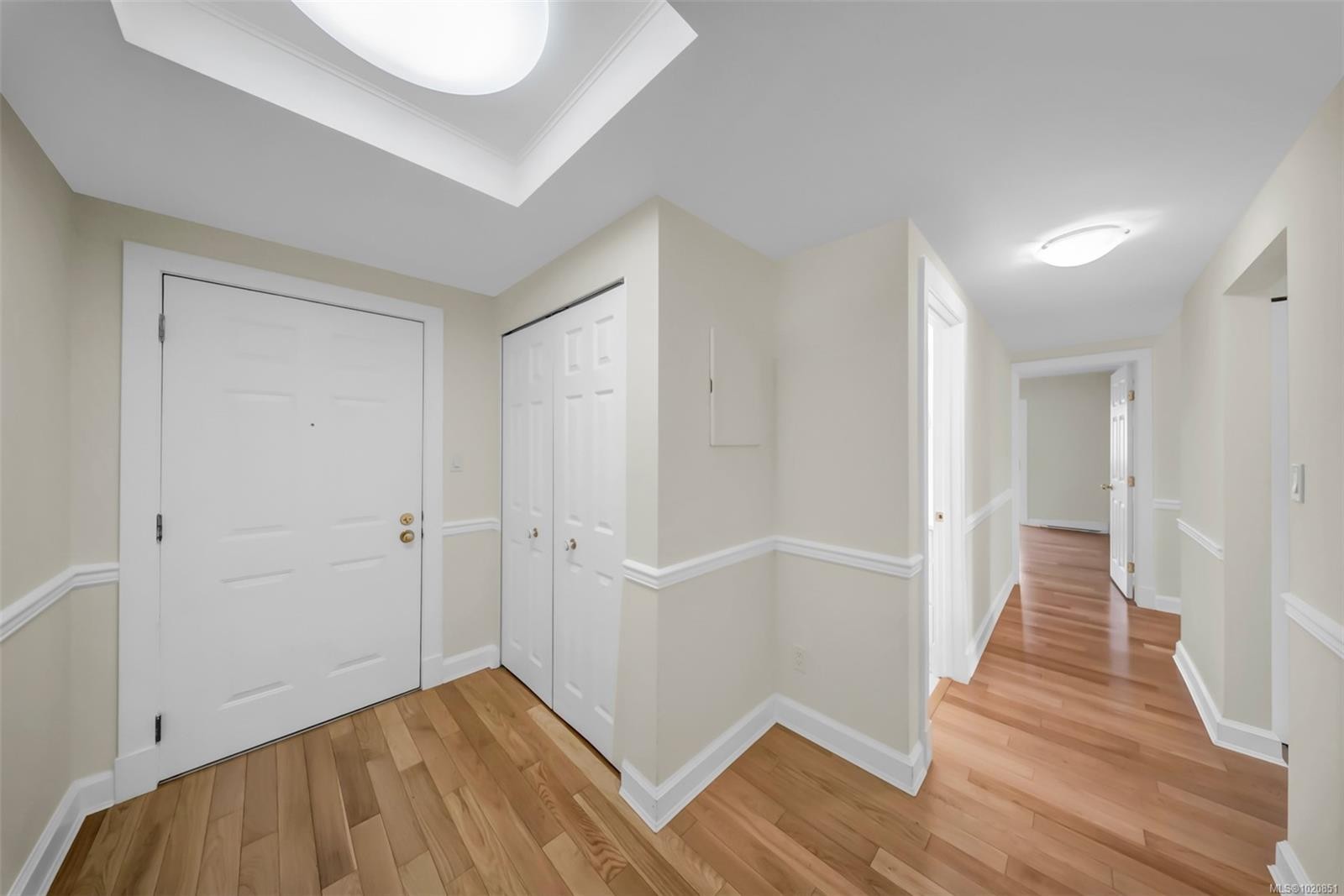 405-420 Linden Ave, Victoria, BC - Indoor Photo Showing Other Room