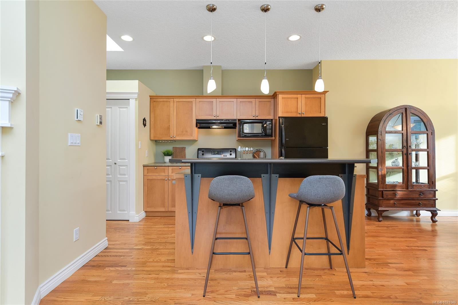 1-1515 Camosun St, Victoria, BC