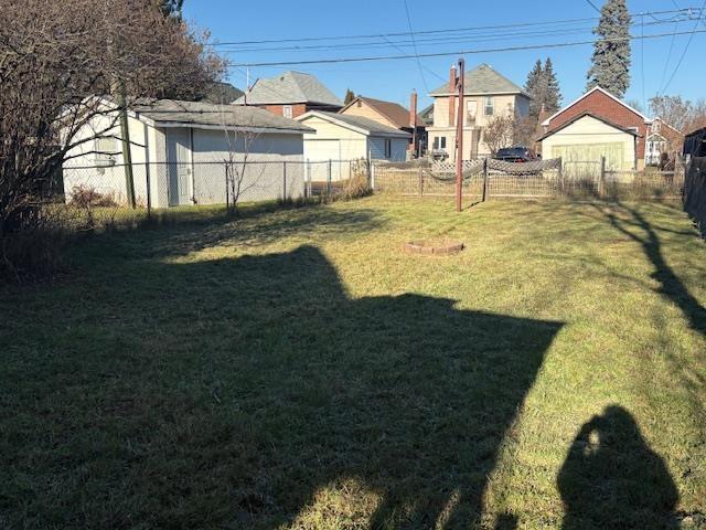 185 Frederica Street E, Thunder Bay, ON - Outdoor