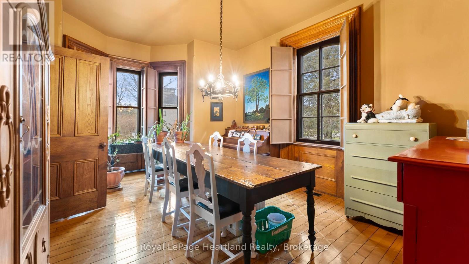 38 Albert Street, Ashfield-Colborne-Wawanosh (Ashfield), ON - Indoor Photo Showing Dining Room
