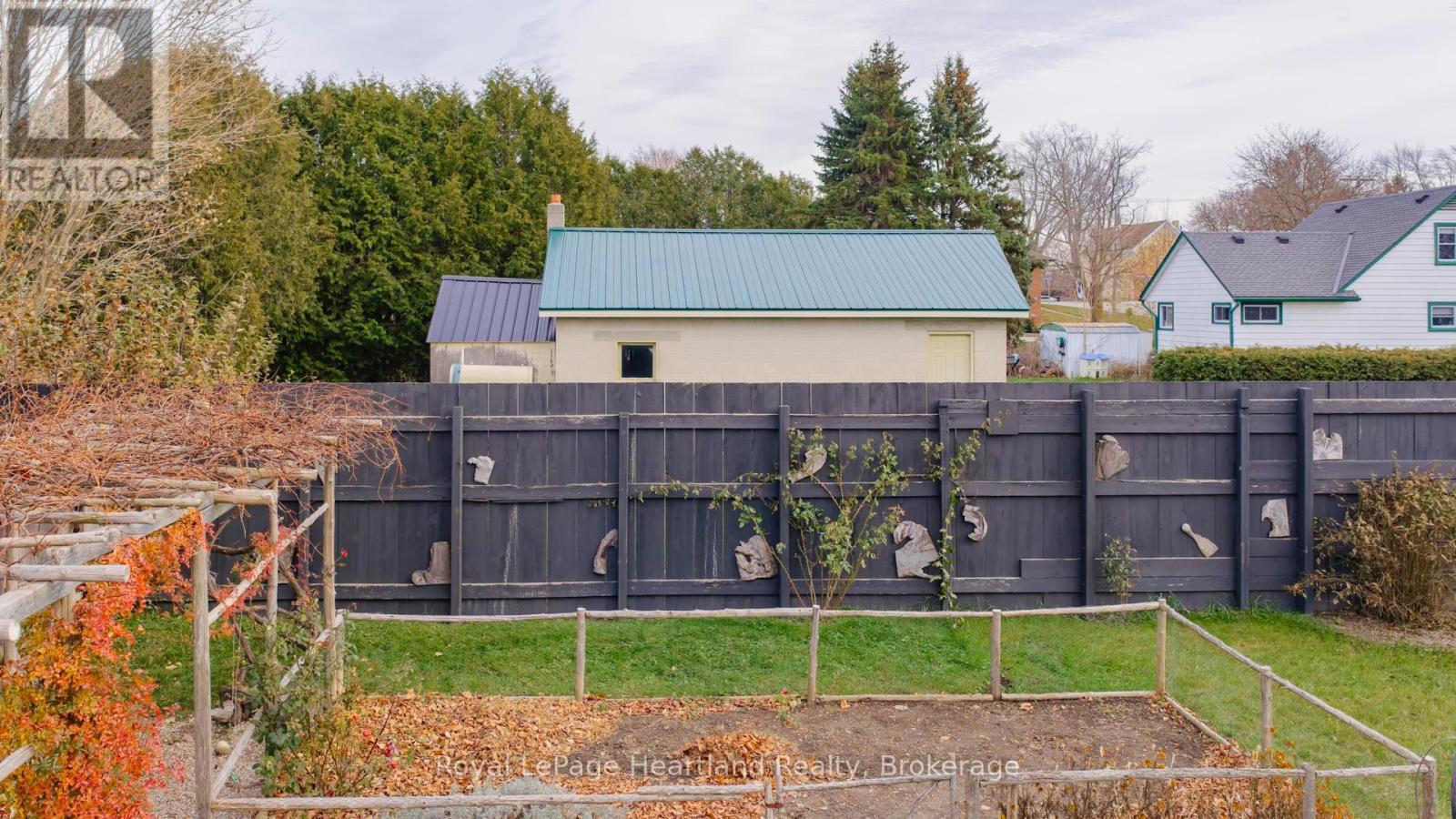 38 Albert Street, Ashfield-Colborne-Wawanosh (Ashfield), ON - Outdoor