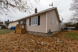 Side of property looking towards the backyard -