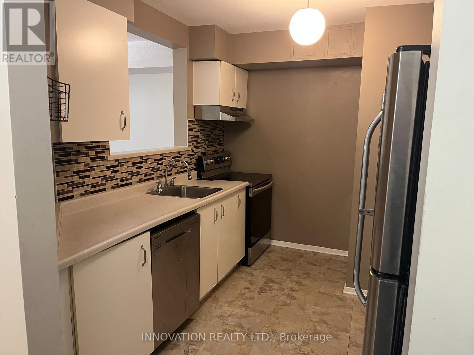 117 - 316 Lorry Greenberg Drive, Ottawa, ON - Indoor Photo Showing Kitchen