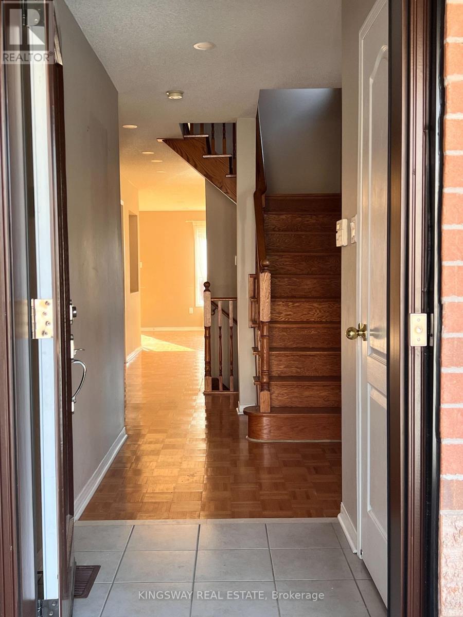 102 Lucena Crescent, Vaughan, ON - Indoor Photo Showing Other Room