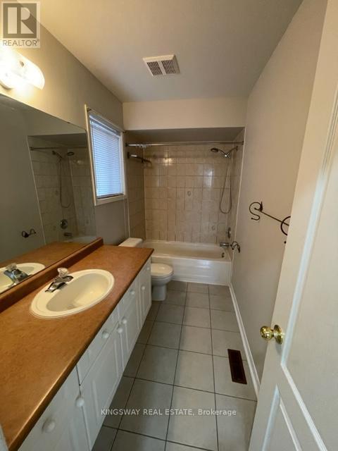 102 Lucena Crescent, Vaughan, ON - Indoor Photo Showing Bathroom