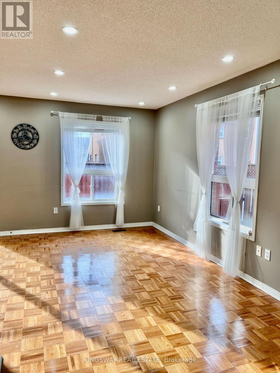 102 Lucena Crescent, Vaughan, ON - Indoor Photo Showing Other Room