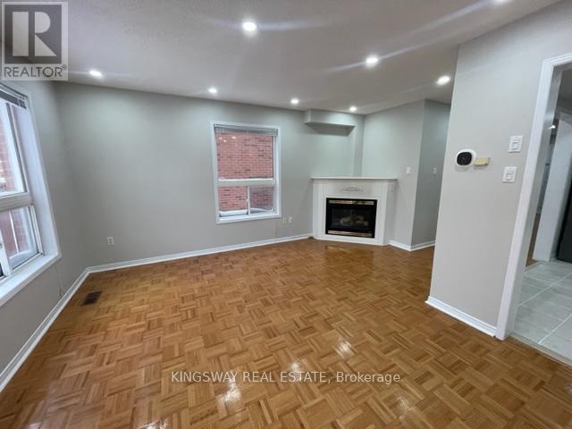 102 Lucena Crescent, Vaughan, ON - Indoor With Fireplace