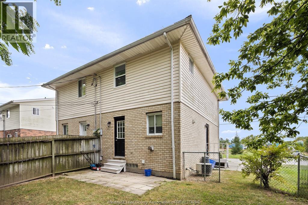206-208 Arthur North, Harrow, ON - Outdoor With Exterior