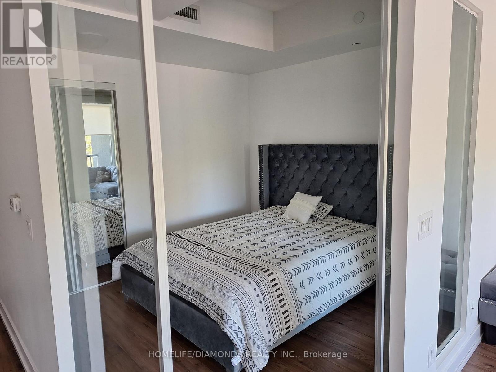 507 - 170 Chiltern Hill Road, Toronto, ON - Indoor Photo Showing Bedroom