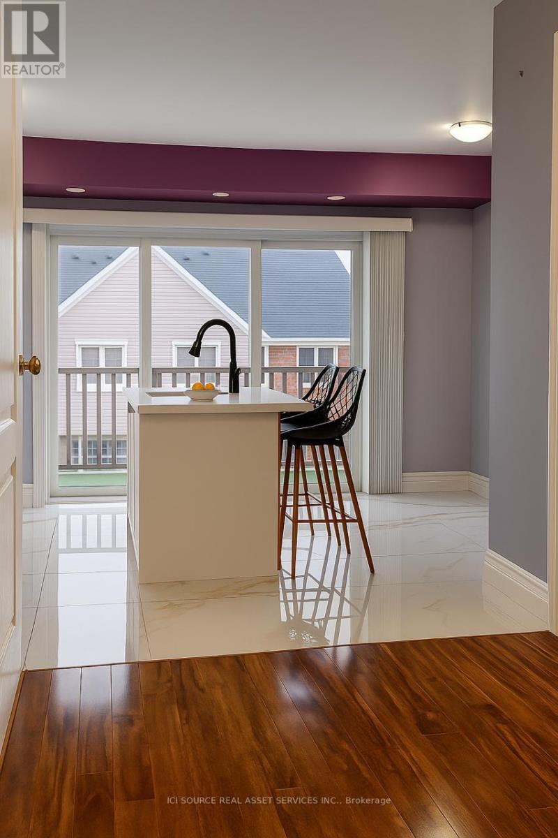 3 - 5050 Intrepid Drive, Mississauga, ON - Indoor Photo Showing Other Room