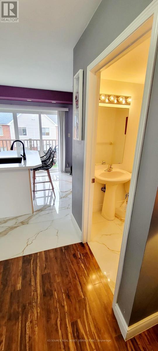 3 - 5050 Intrepid Drive, Mississauga, ON - Indoor Photo Showing Other Room