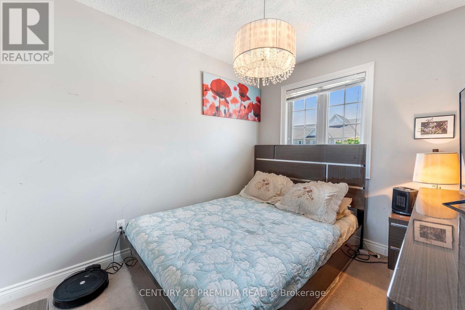7 - 460 Woodmount Drive, Oshawa, ON - Indoor Photo Showing Bedroom