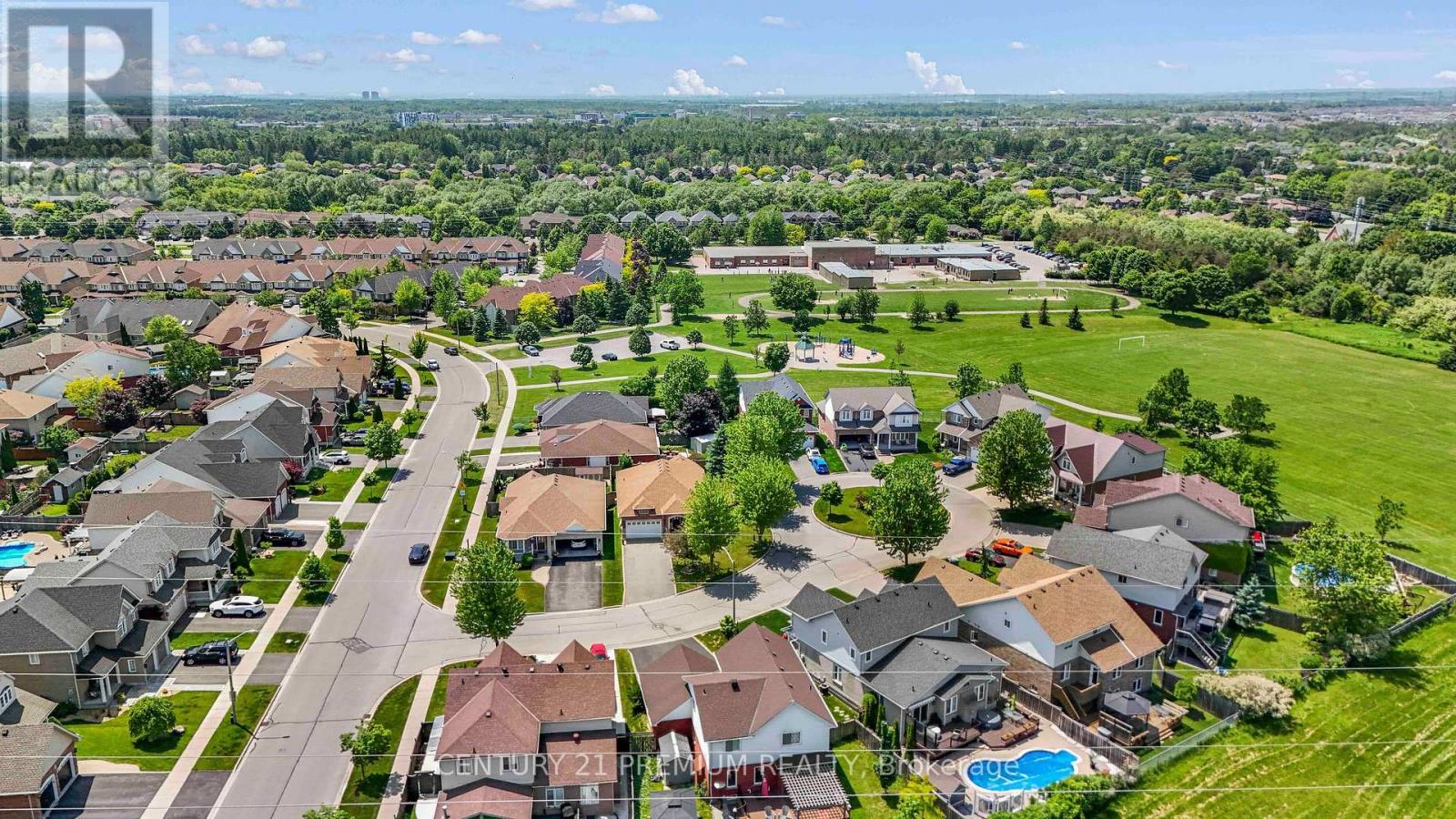 7 - 460 Woodmount Drive, Oshawa, ON - Outdoor With View