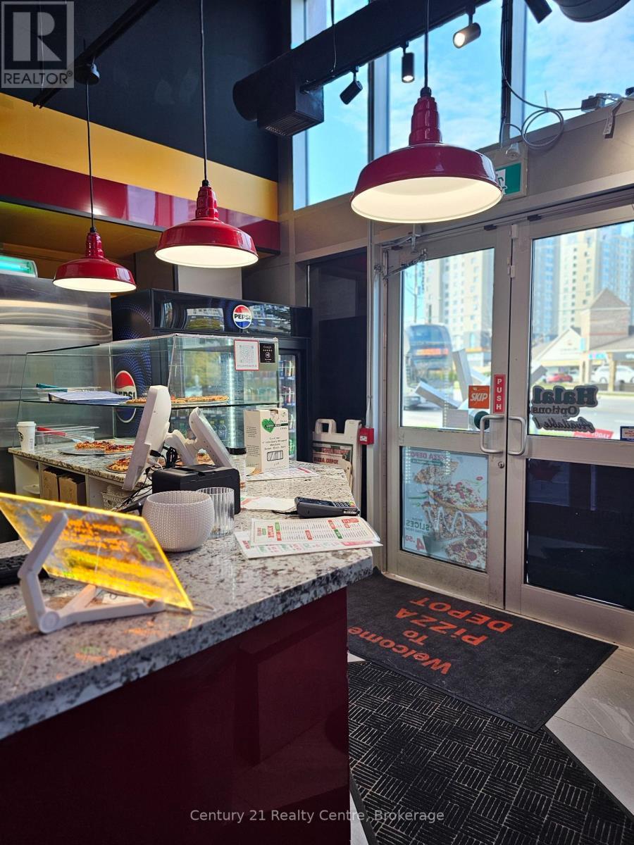 131 University Avenue W, Waterloo, ON