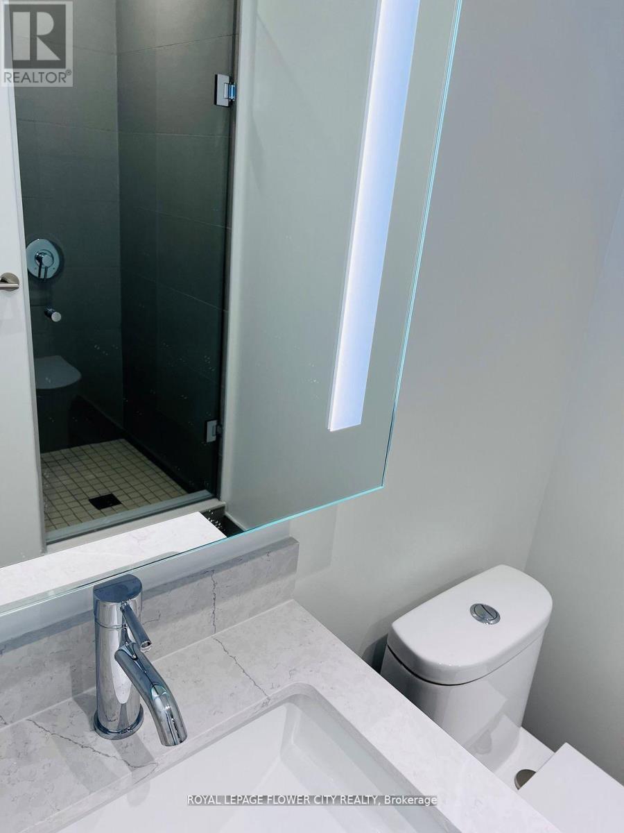 813 - 135 East Liberty Street, Toronto, ON - Indoor Photo Showing Bathroom