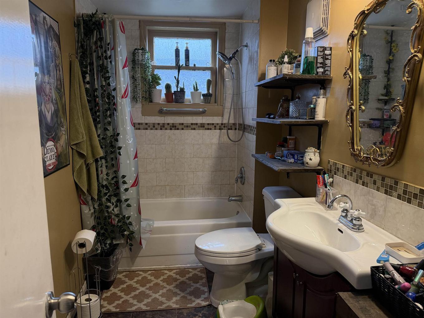 2149 Cowan Street, Westville, NS