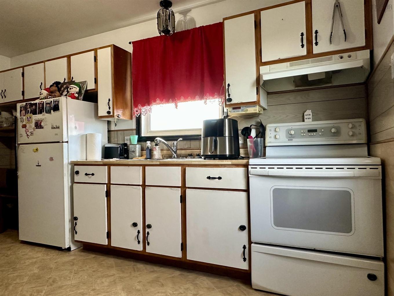 19 Peck Street, Sydney Mines, NS