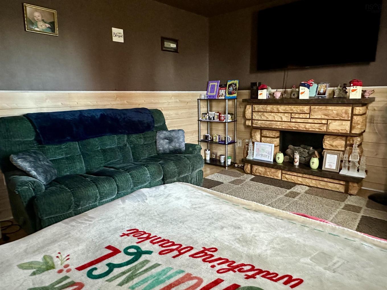 19 Peck Street, Sydney Mines, NS