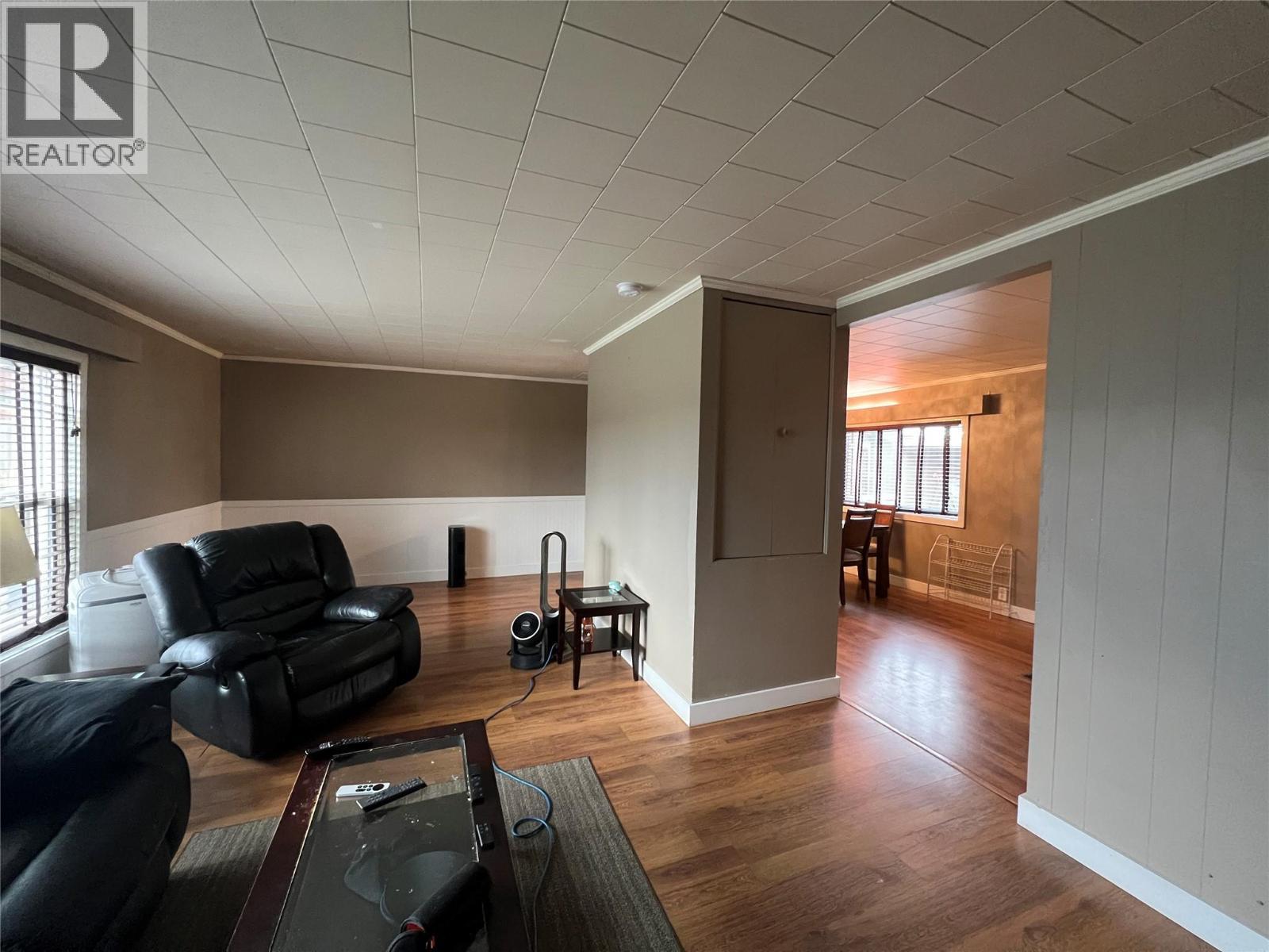 5007 47 Avenue, Pouce Coupe, BC - Indoor