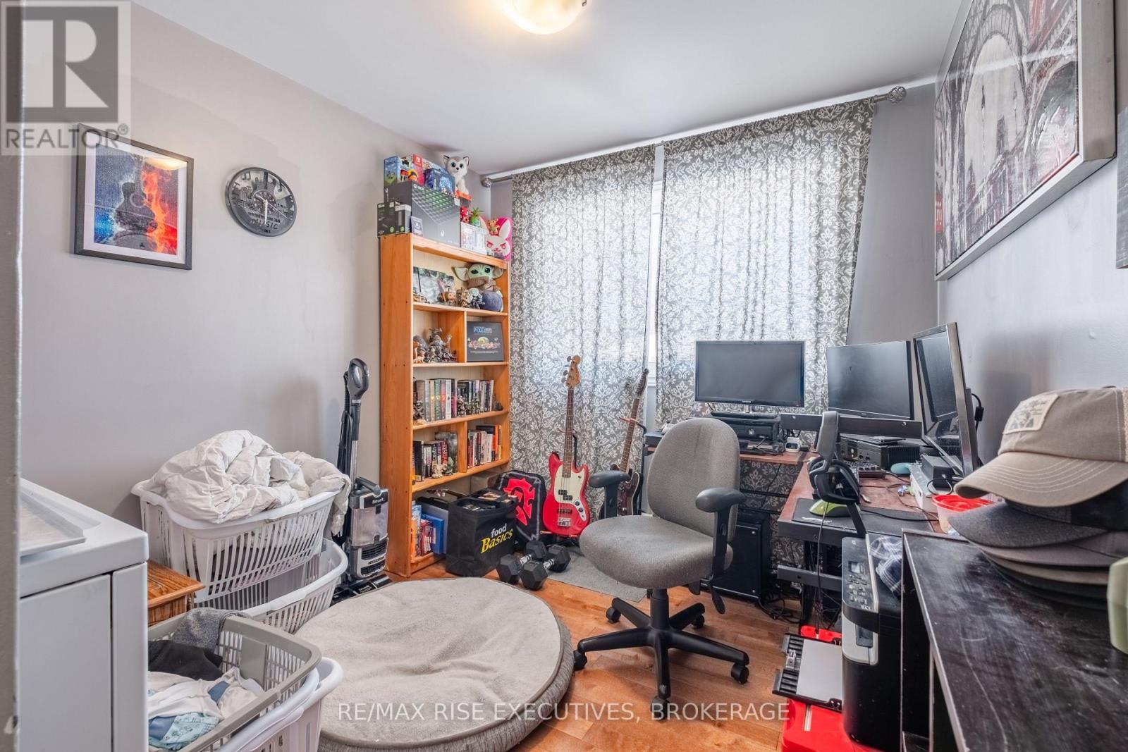 20 Elizabeth Avenue, Kingston (West Of Sir John A. Blvd), ON - Indoor Photo Showing Office