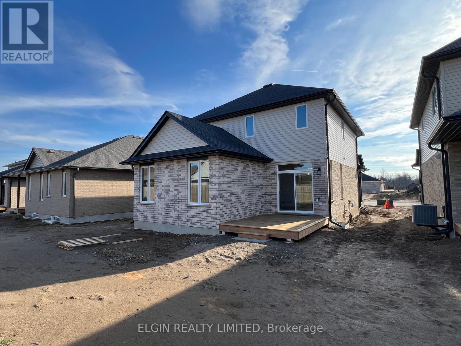 42201 Mcbain Line, Central Elgin, ON - Outdoor With Exterior