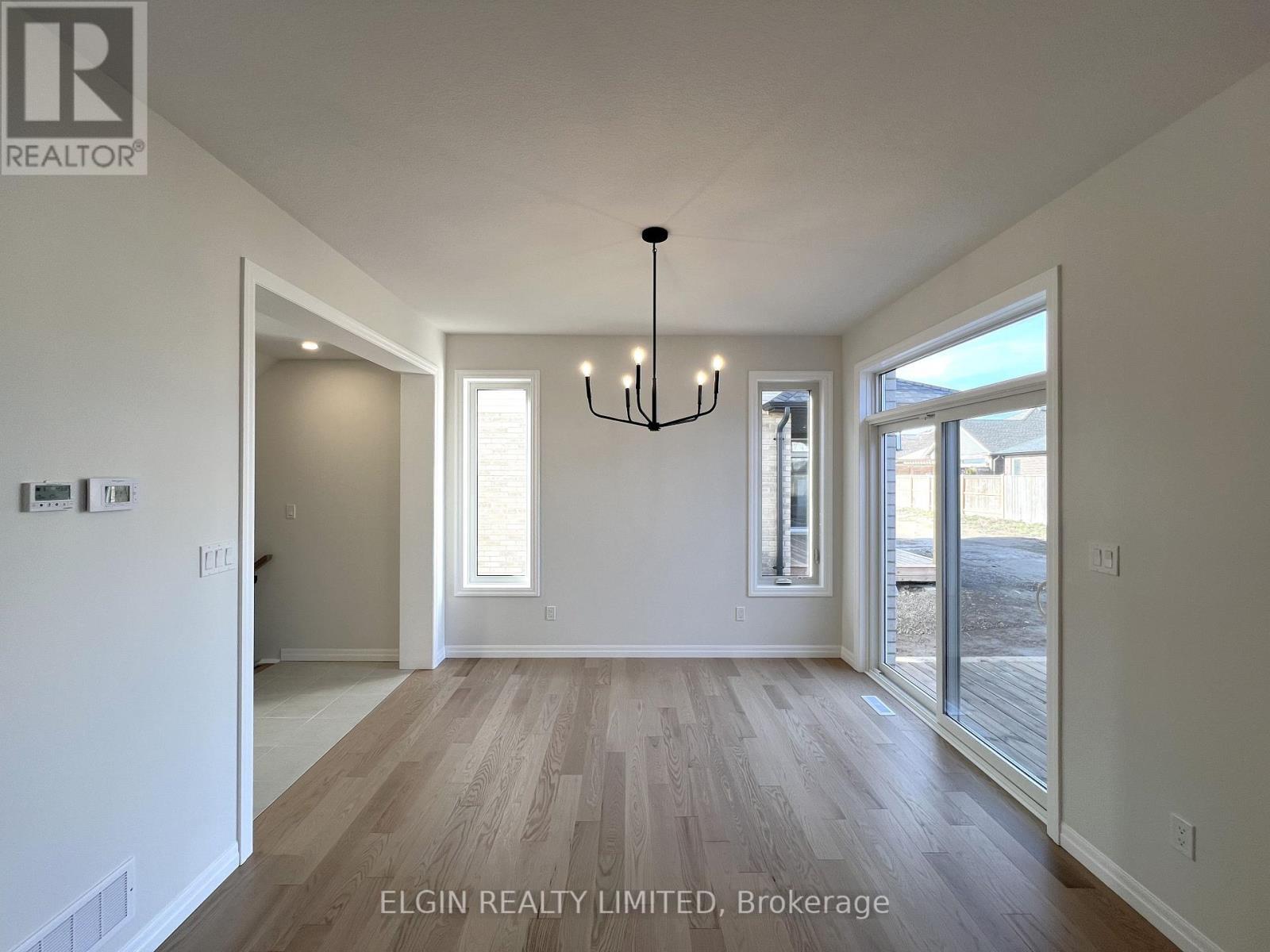 42201 Mcbain Line, Central Elgin, ON - Indoor Photo Showing Other Room