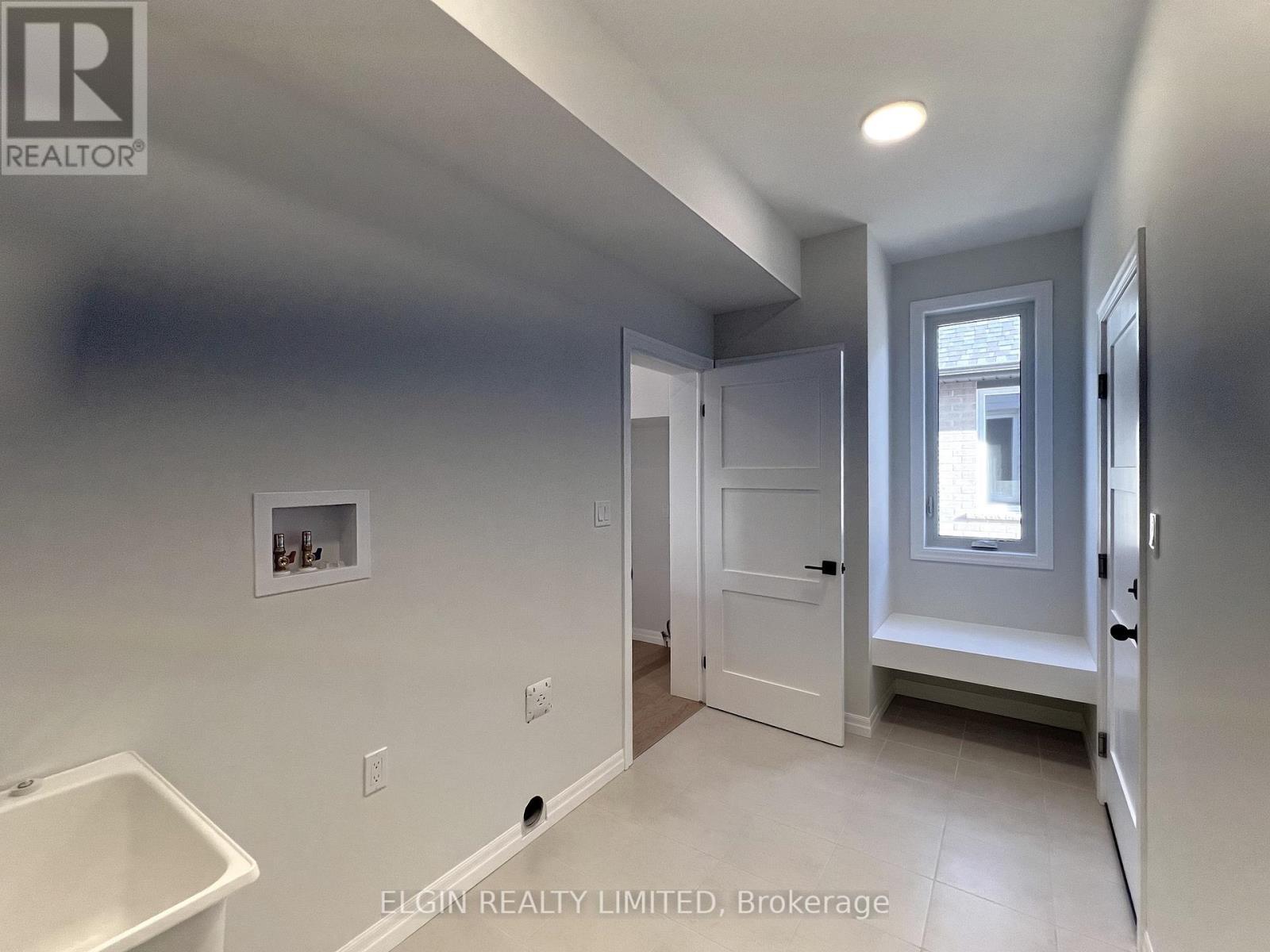 42201 Mcbain Line, Central Elgin, ON - Indoor Photo Showing Other Room