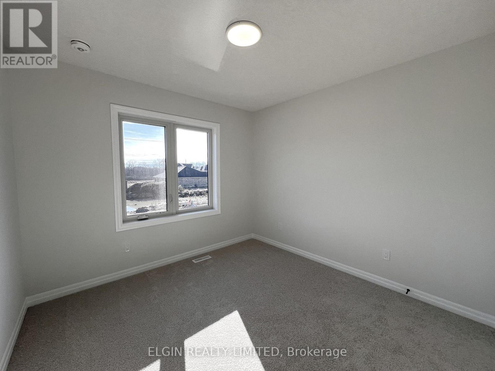 42201 Mcbain Line, Central Elgin, ON - Indoor Photo Showing Other Room