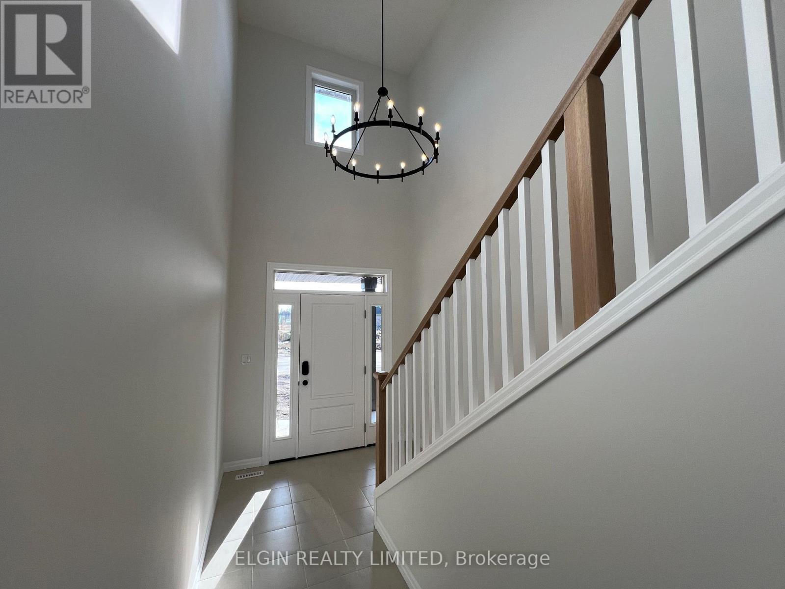 42201 Mcbain Line, Central Elgin, ON - Indoor Photo Showing Other Room