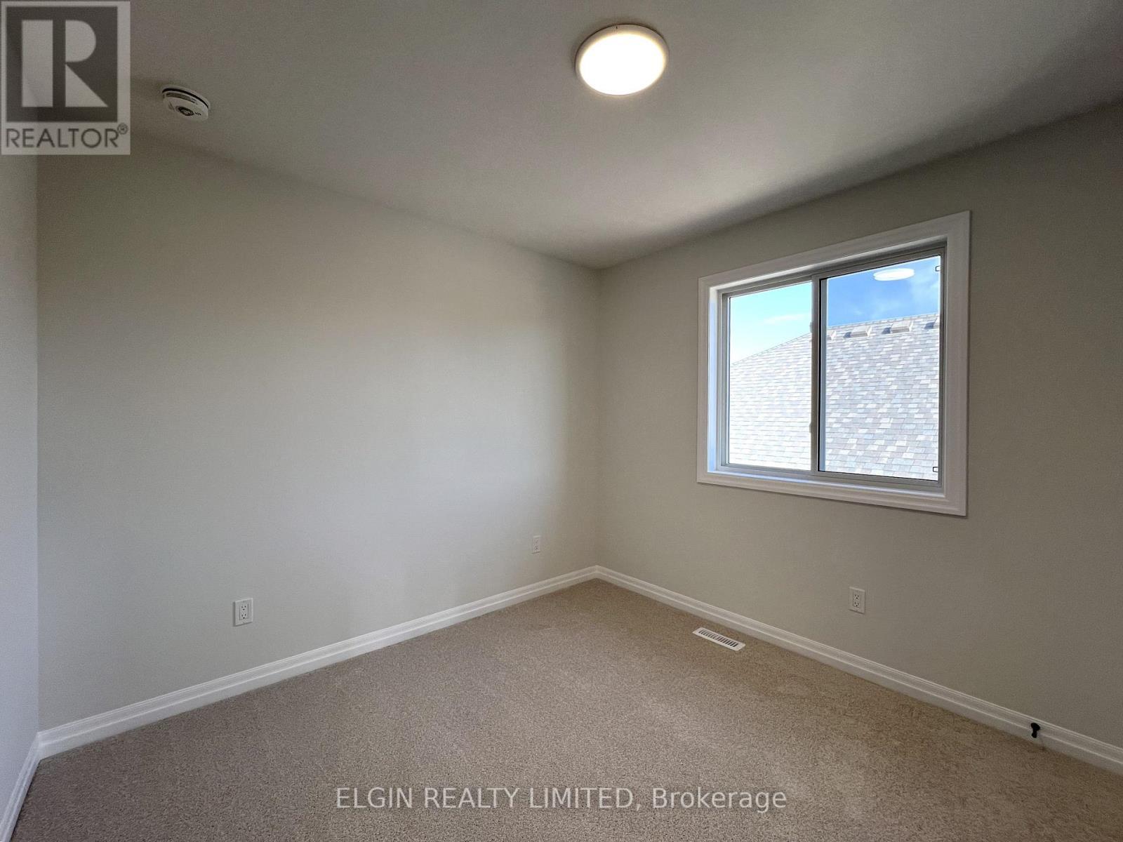 42201 Mcbain Line, Central Elgin, ON - Indoor Photo Showing Other Room