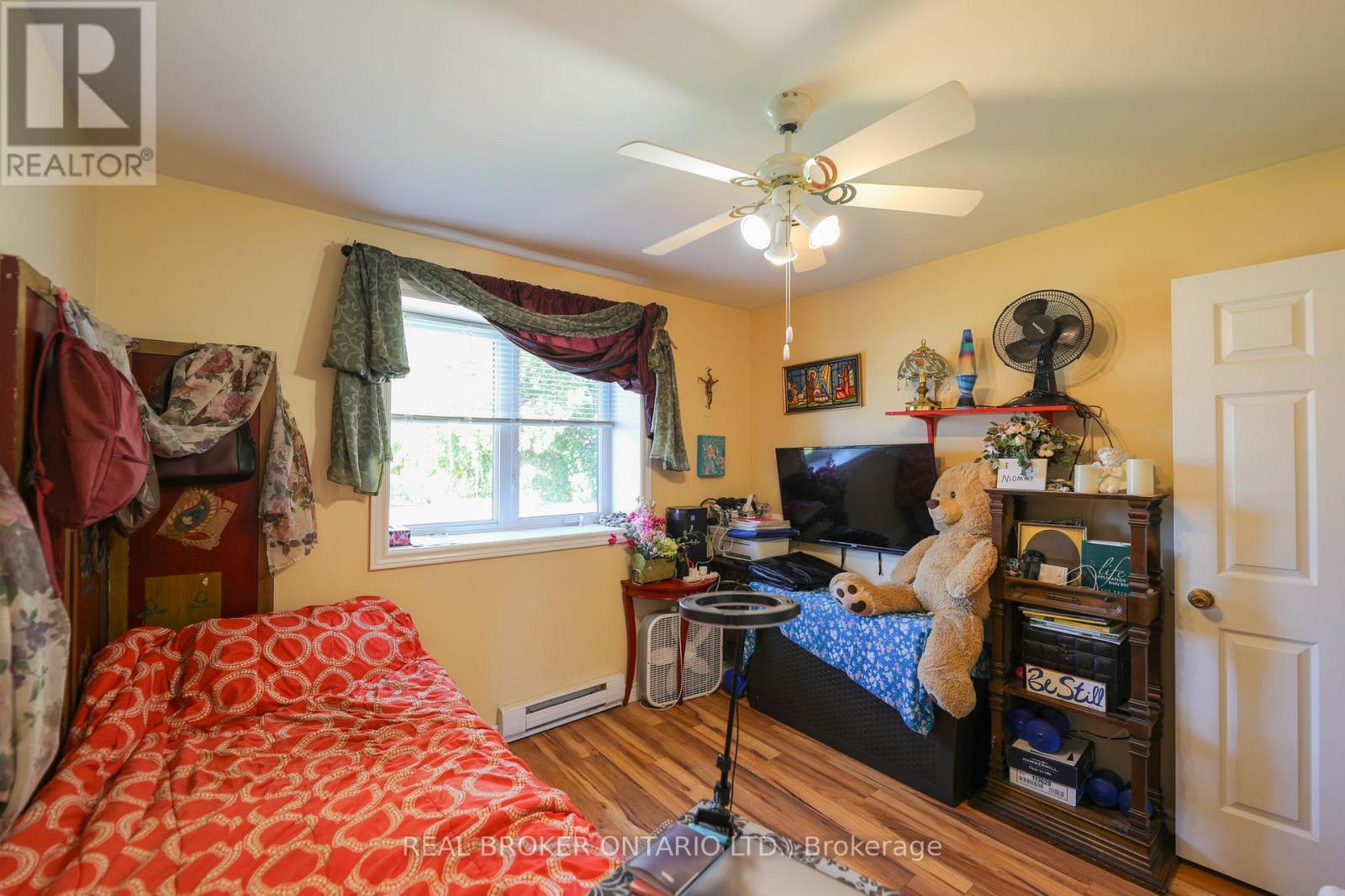 341 New Street, Edwardsburgh/Cardinal, ON - Indoor Photo Showing Bedroom