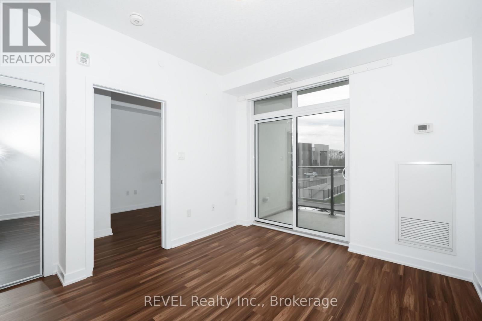 228 - 101 Shoreview Place, Hamilton (Lakeshore), ON - Indoor Photo Showing Other Room